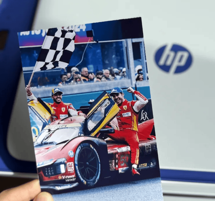 帶了臺(tái)打印機(jī)出國<strong></p>
<p>打印機(jī)
</strong>，好方便?。?！:打印機(jī)
